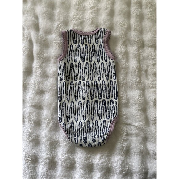 Pink Chicken 3-6 Months Baby Bodysuit Purple Sleeveless Snaps Scalloped - Picture 5 of 7